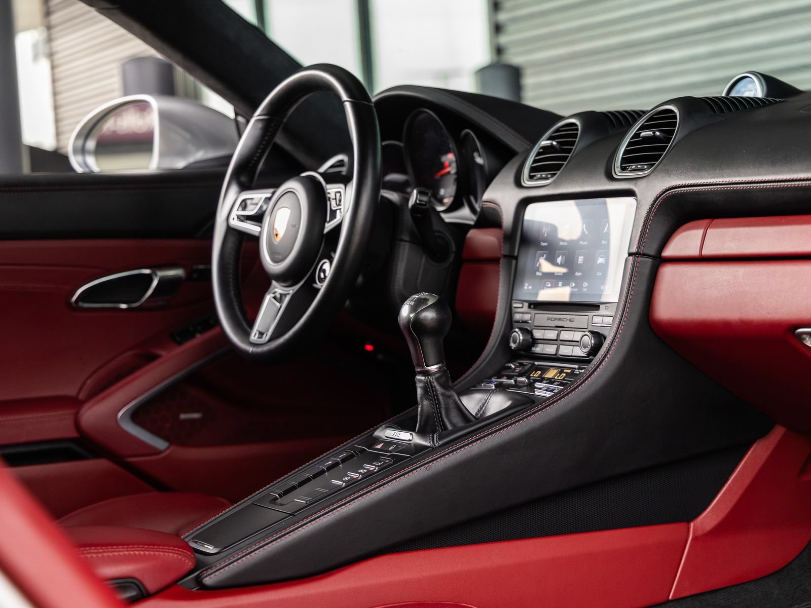 Certified 2018 Porsche 718 Cayman GTS RWD image 42