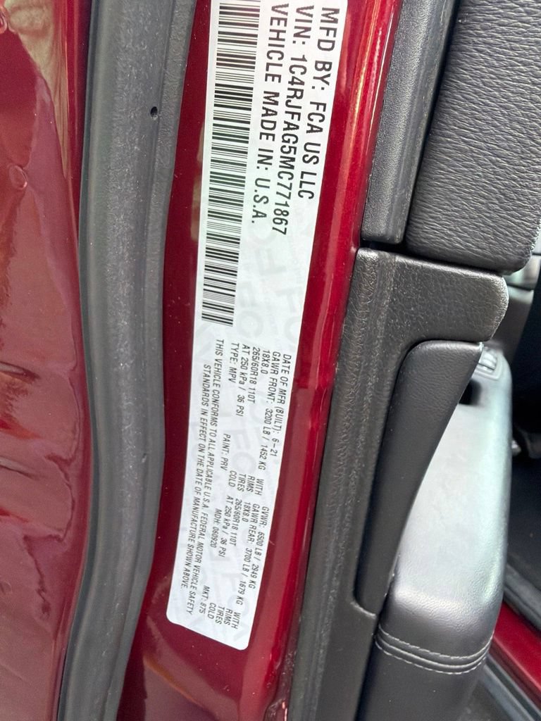 Used 2021 Jeep Grand Cherokee Laredo AWD/4WD image 33