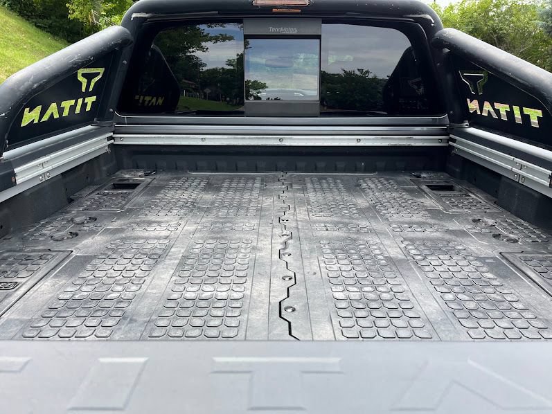 Used 2018 Nissan Titan PRO-4X w/ Pro-4x Convenience Package AWD/4WD image 45