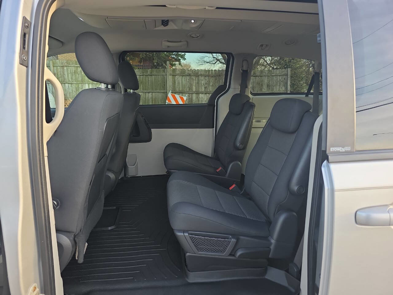 Used 2008 Dodge Grand Caravan SXT FWD image 10