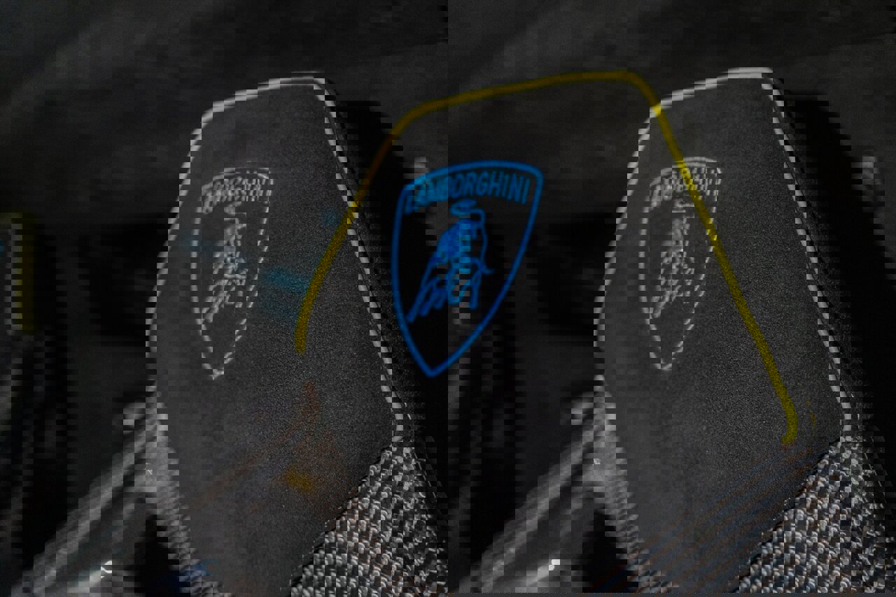 Used 2023 Lamborghini Huracan STO image 32