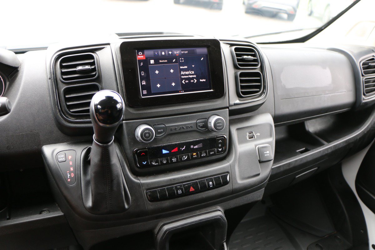 Used 2025 RAM ProMaster 2500 w/ U-Haul Equipment Group FWD image 17