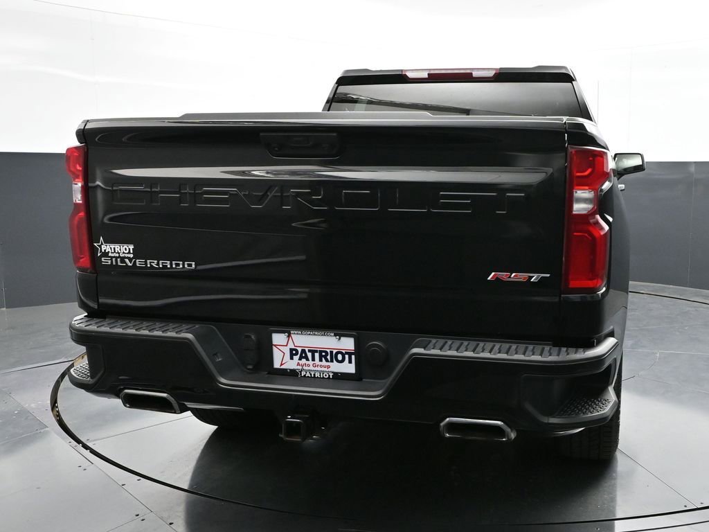 Used 2022 Chevrolet Silverado 1500 RST image 2