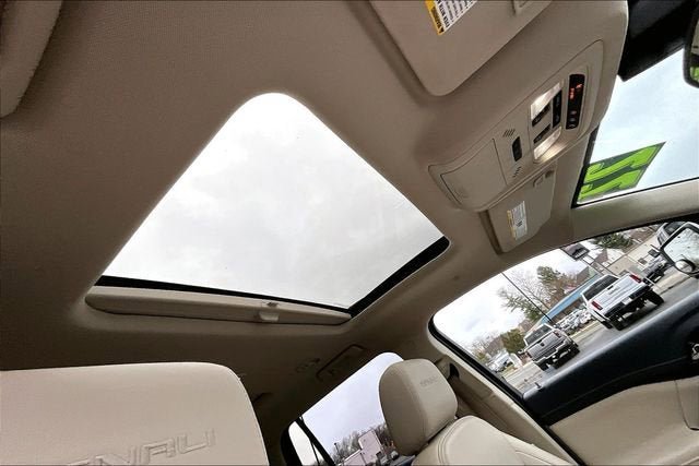Used 2022 GMC Acadia Denali AWD/4WD image 17