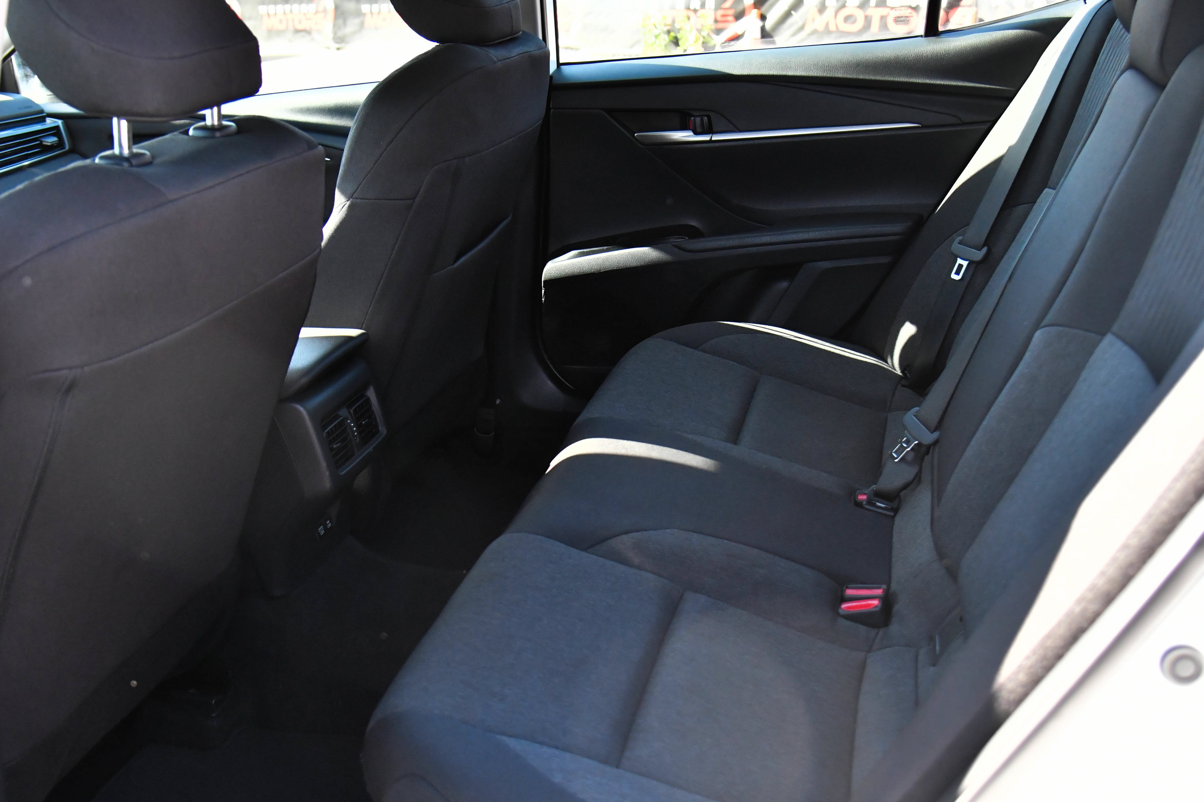 Used 2025 Toyota Camry LE FWD image 38