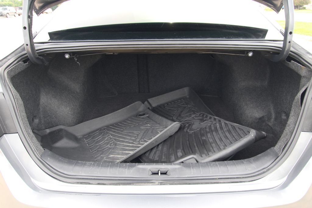 Used 2020 Nissan Altima 2.5 S FWD image 12