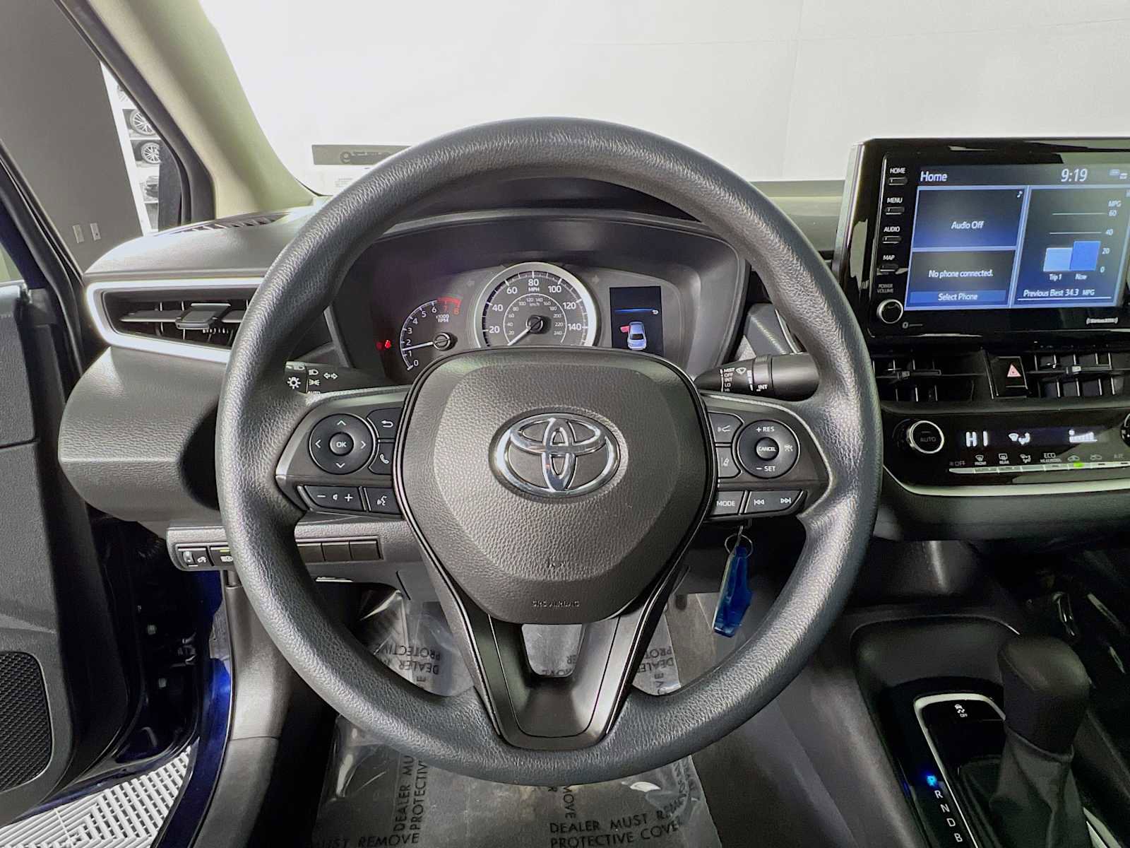 Used 2022 Toyota Corolla LE image 11