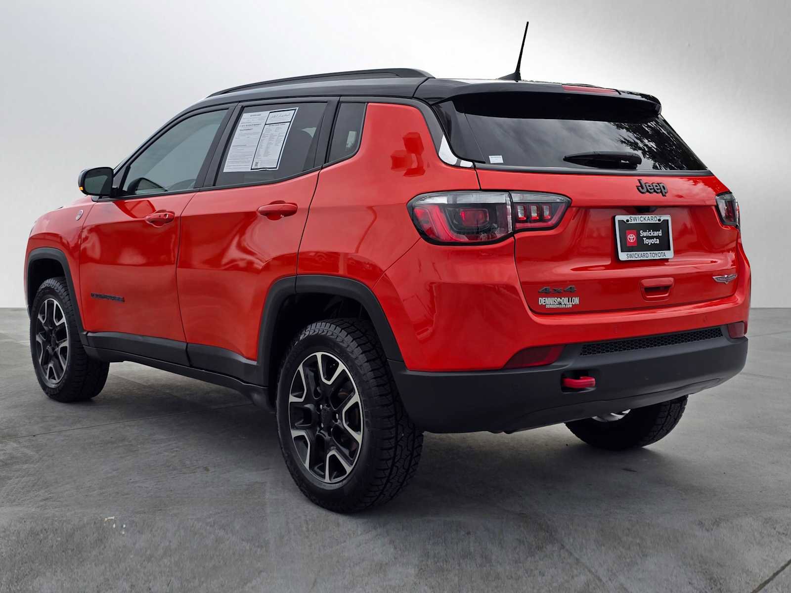 Used 2021 Jeep Compass Trailhawk image 5