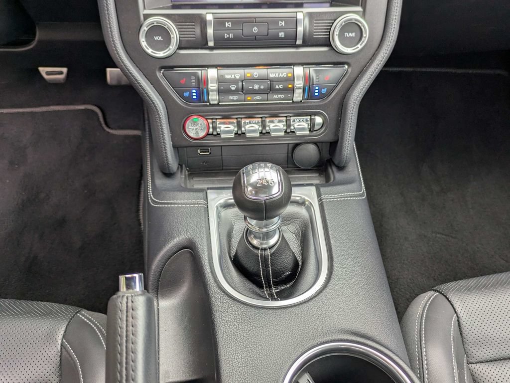 Used 2022 Ford Mustang GT Premium w/ Equipment Group 401A RWD image 19