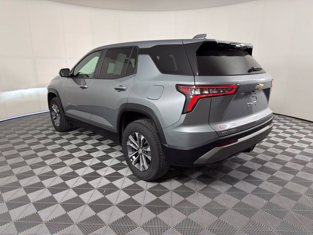 Used 2026 Chevrolet Equinox LT FWD image 9