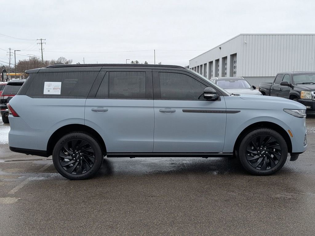 New 2025 Lincoln Navigator Reserve w/ Jet Appearance Package image 6