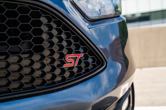 Used 2018 Ford Focus ST image 23