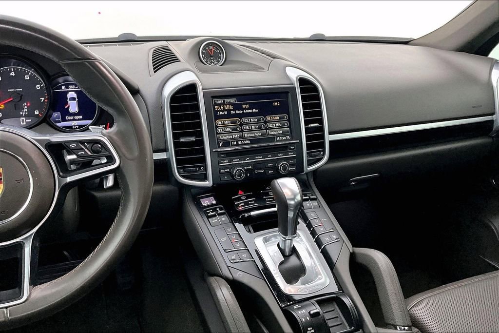 Used 2016 Porsche Cayenne image 8