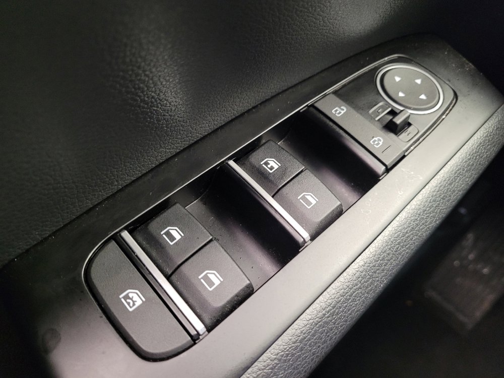 Used 2025 Kia Soul S FWD image 27
