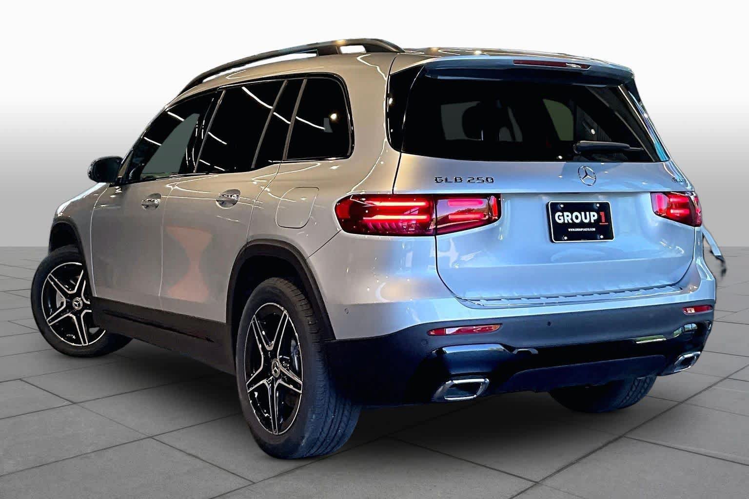 New 2026 Mercedes-Benz GLB 250 4MATIC image 4