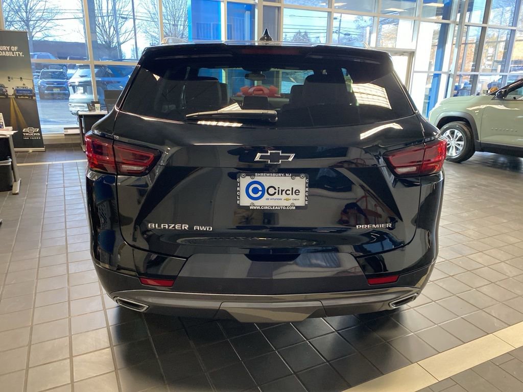 New 2025 Chevrolet Blazer Premier w/ Enhanced Convenience Package image 5