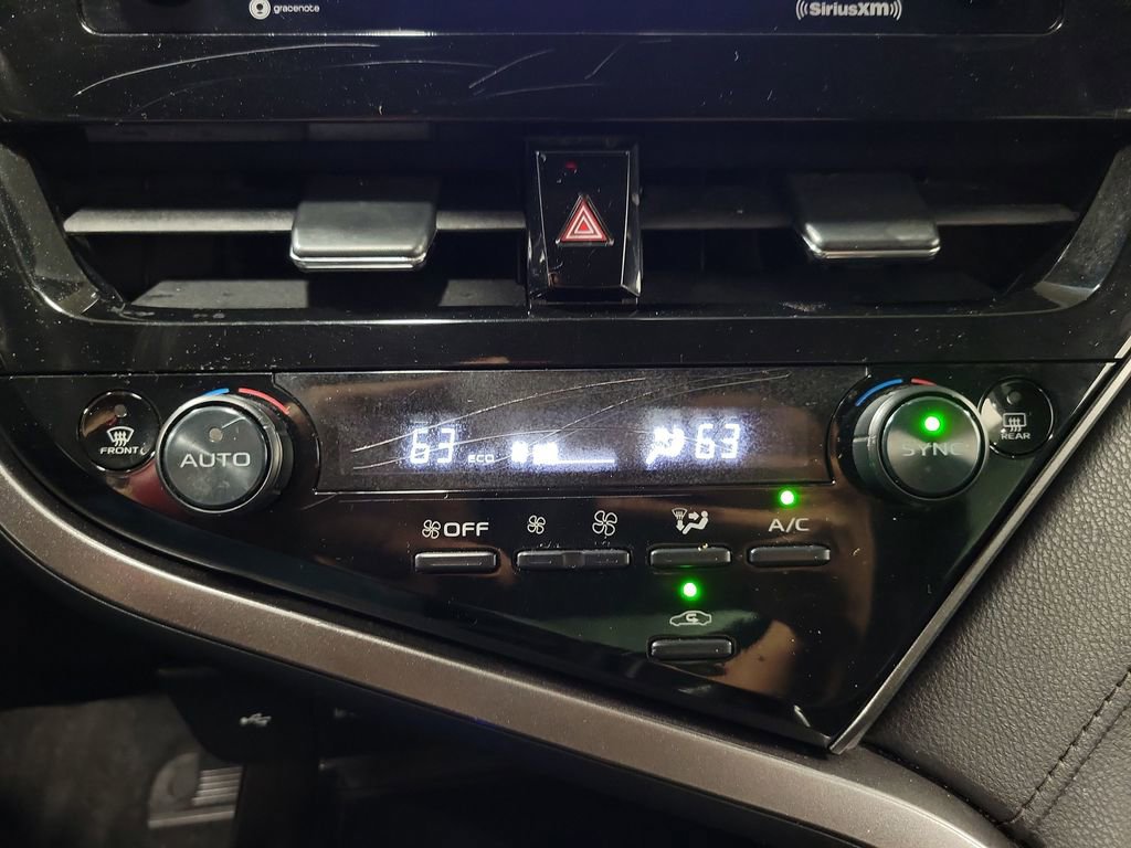 Used 2022 Toyota Camry LE w/ Carpet Mat Package (TMS) image 18