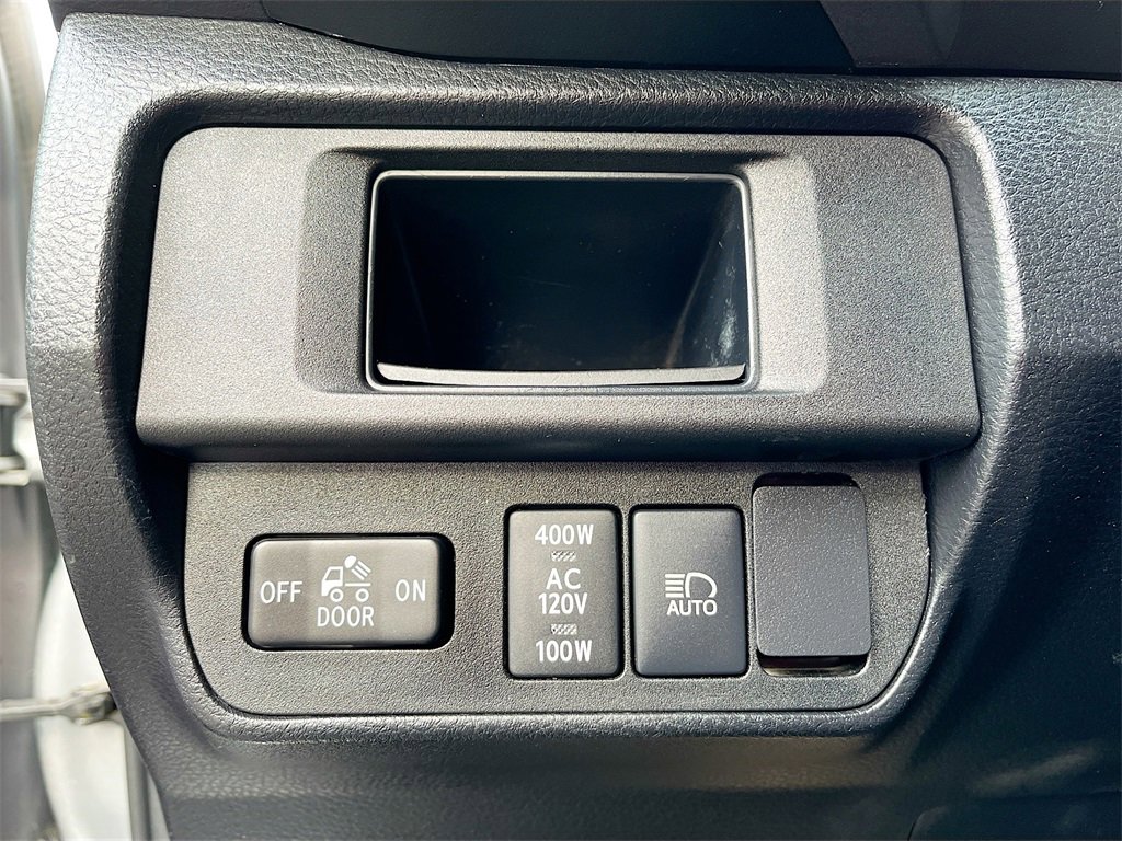 Used 2020 Toyota Tacoma TRD Sport w/ TRD Premium Sport Package image 10