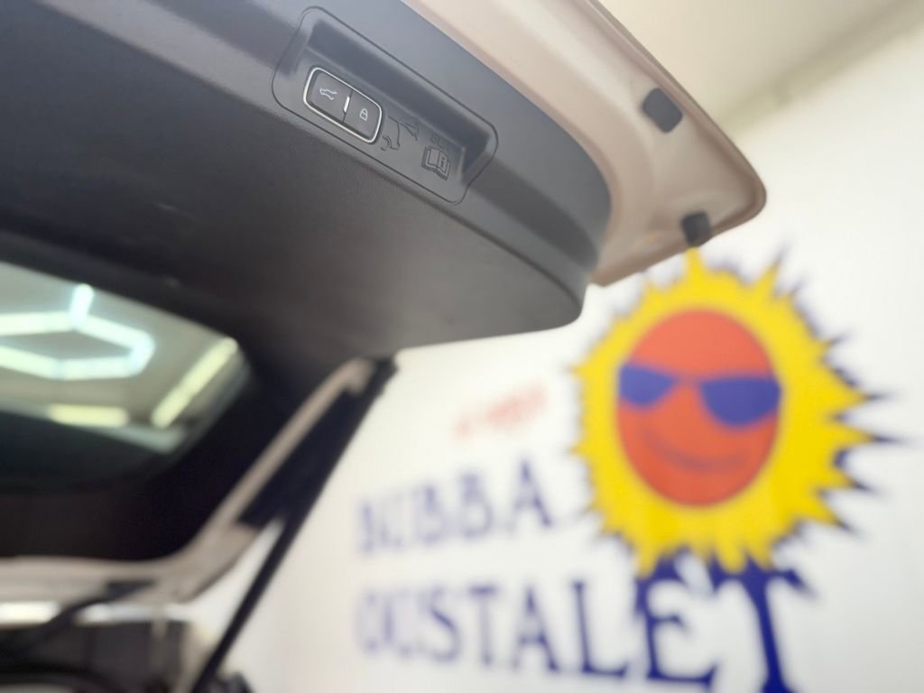 Used 2023 Ford Explorer XLT w/ Equipment Group 202A image 20