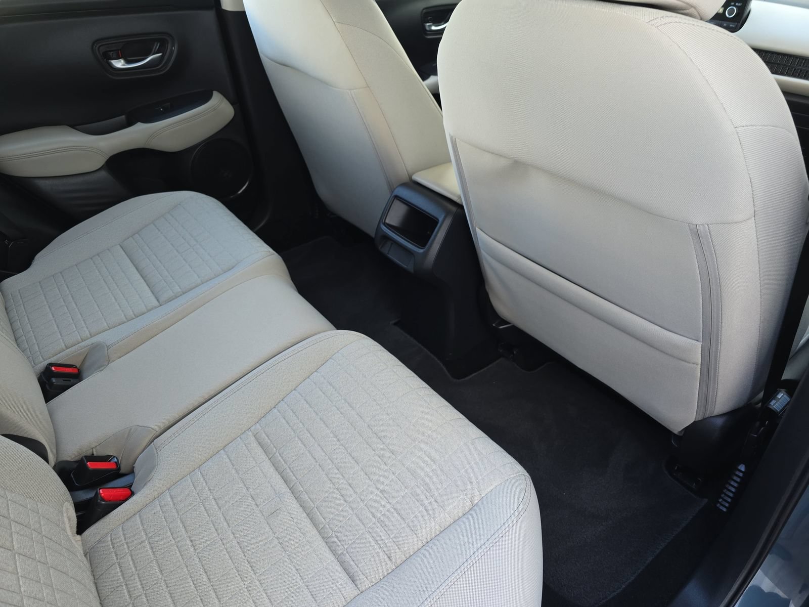 Certified 2025 Honda HR-V LX image 11