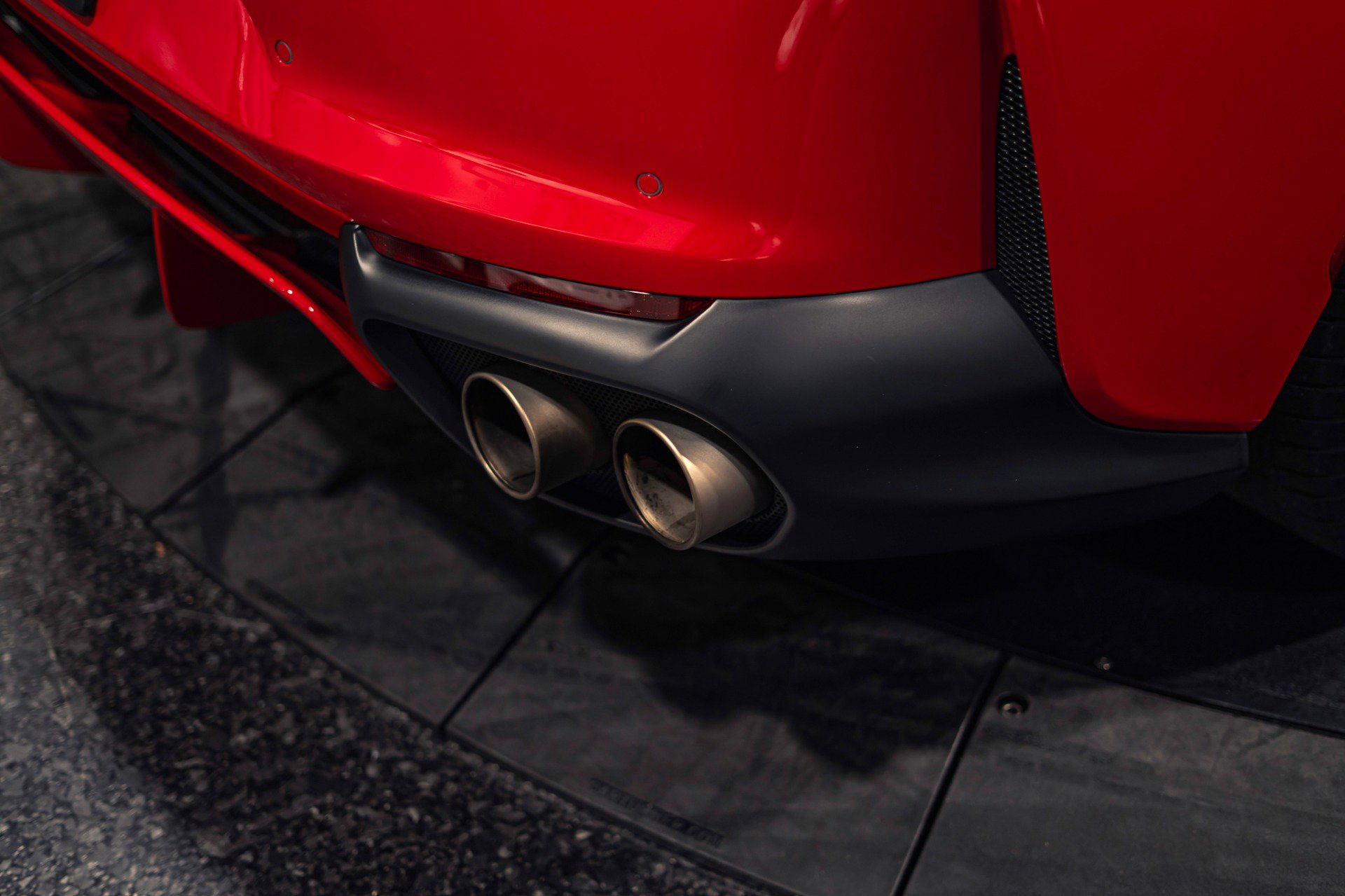 Used 2020 Ferrari 812 Superfast RWD image 27