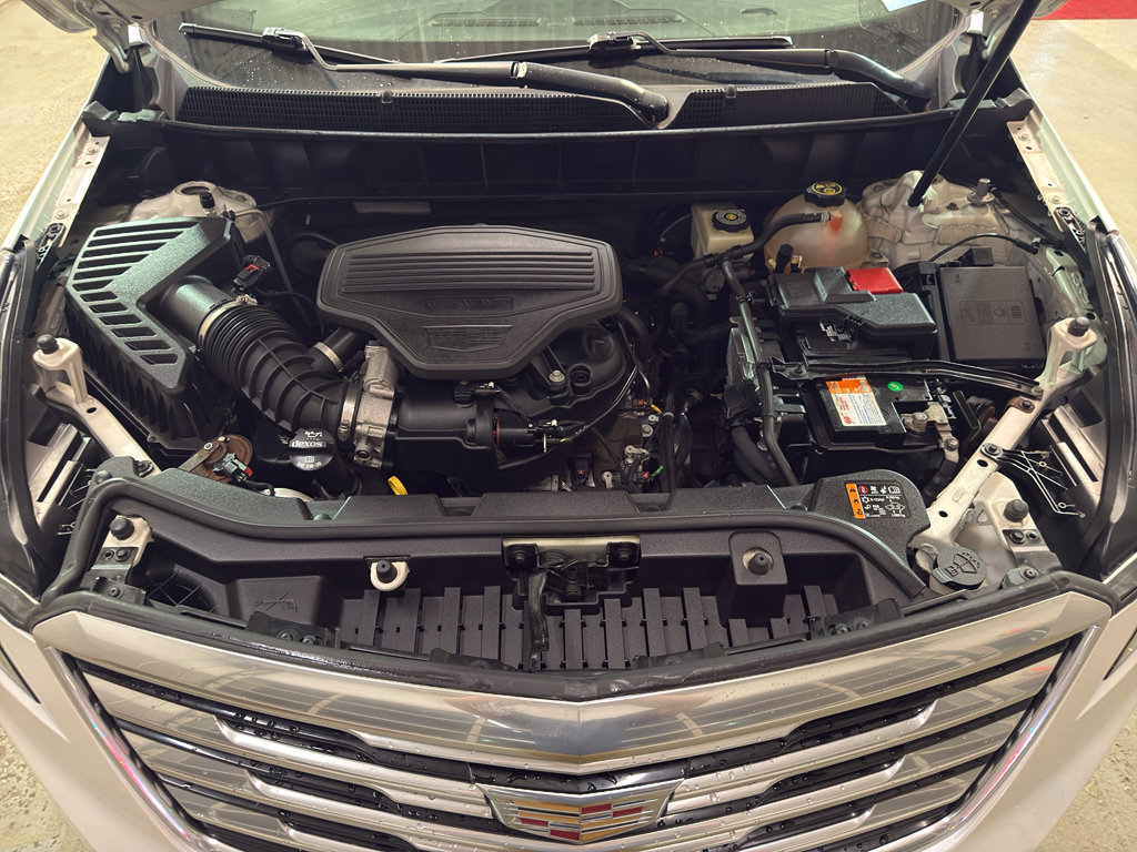 Used 2017 Cadillac XT5 Luxury w/ Driver Awareness Package AWD/4WD image 32