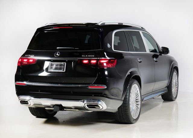 Used 2024 Mercedes-Benz Maybach GLS 600 4MATIC image 2