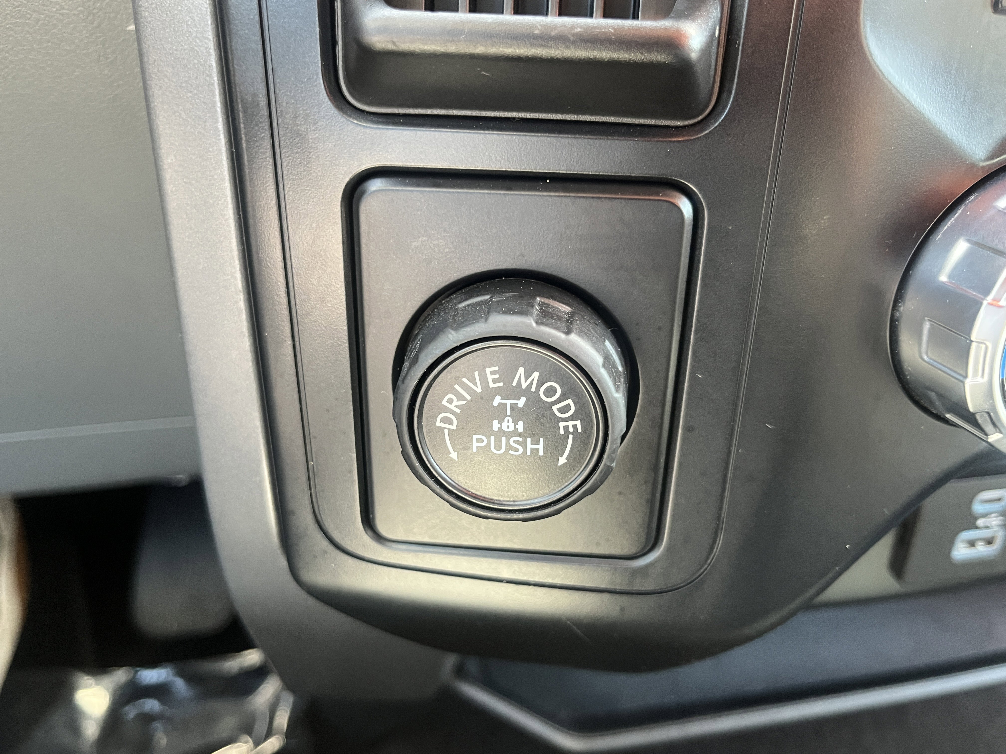 Used 2022 Ford F150 XLT w/ Equipment Group 302A High image 25