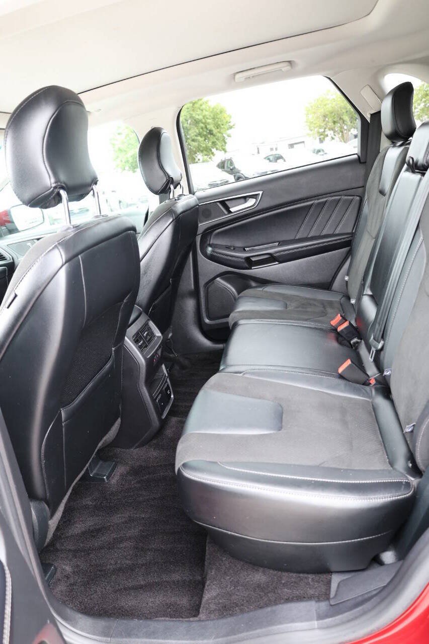 Used 2016 Ford Edge Sport w/ Equipment Group 401A AWD/4WD image 17