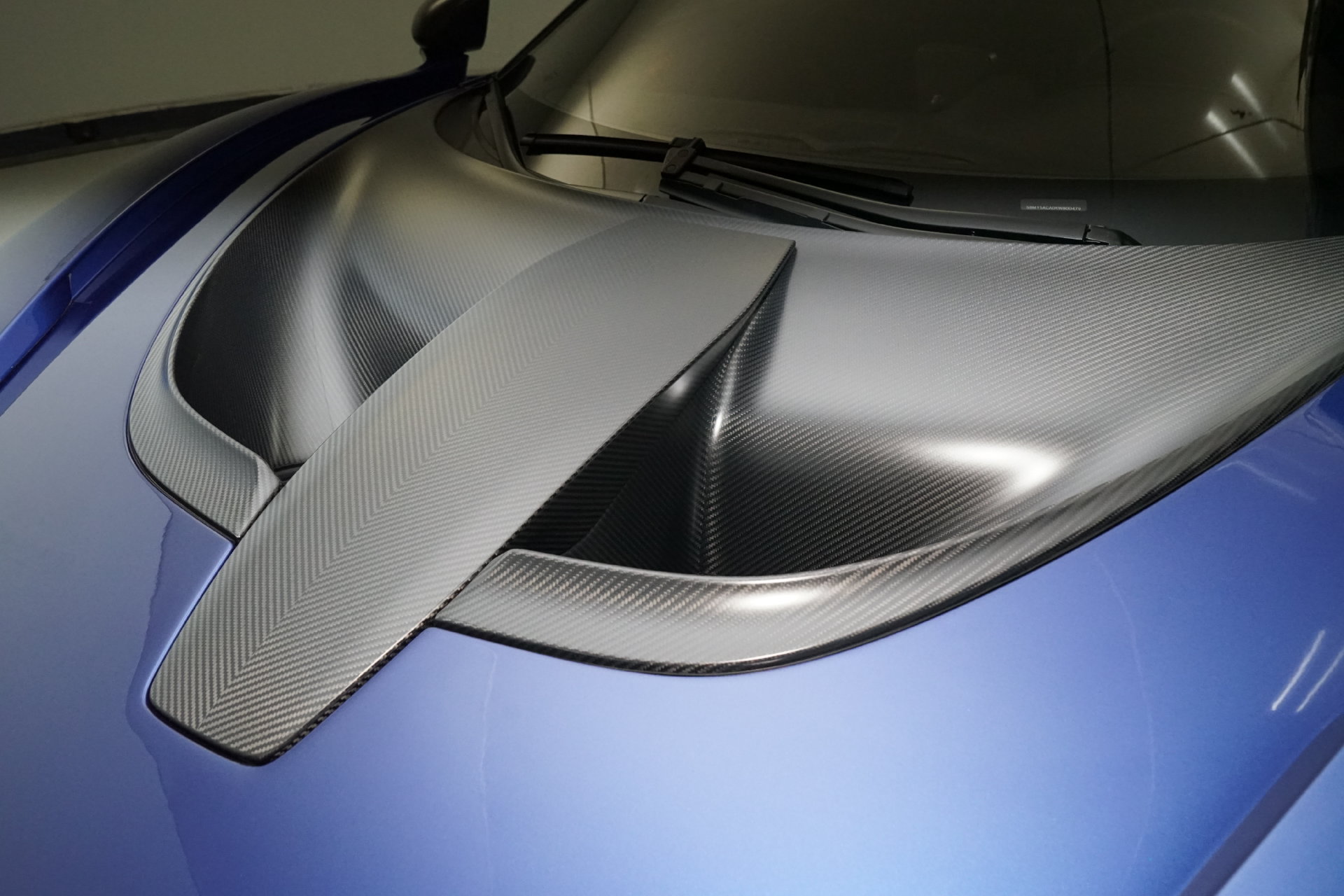 Used 2019 McLaren Senna RWD image 23