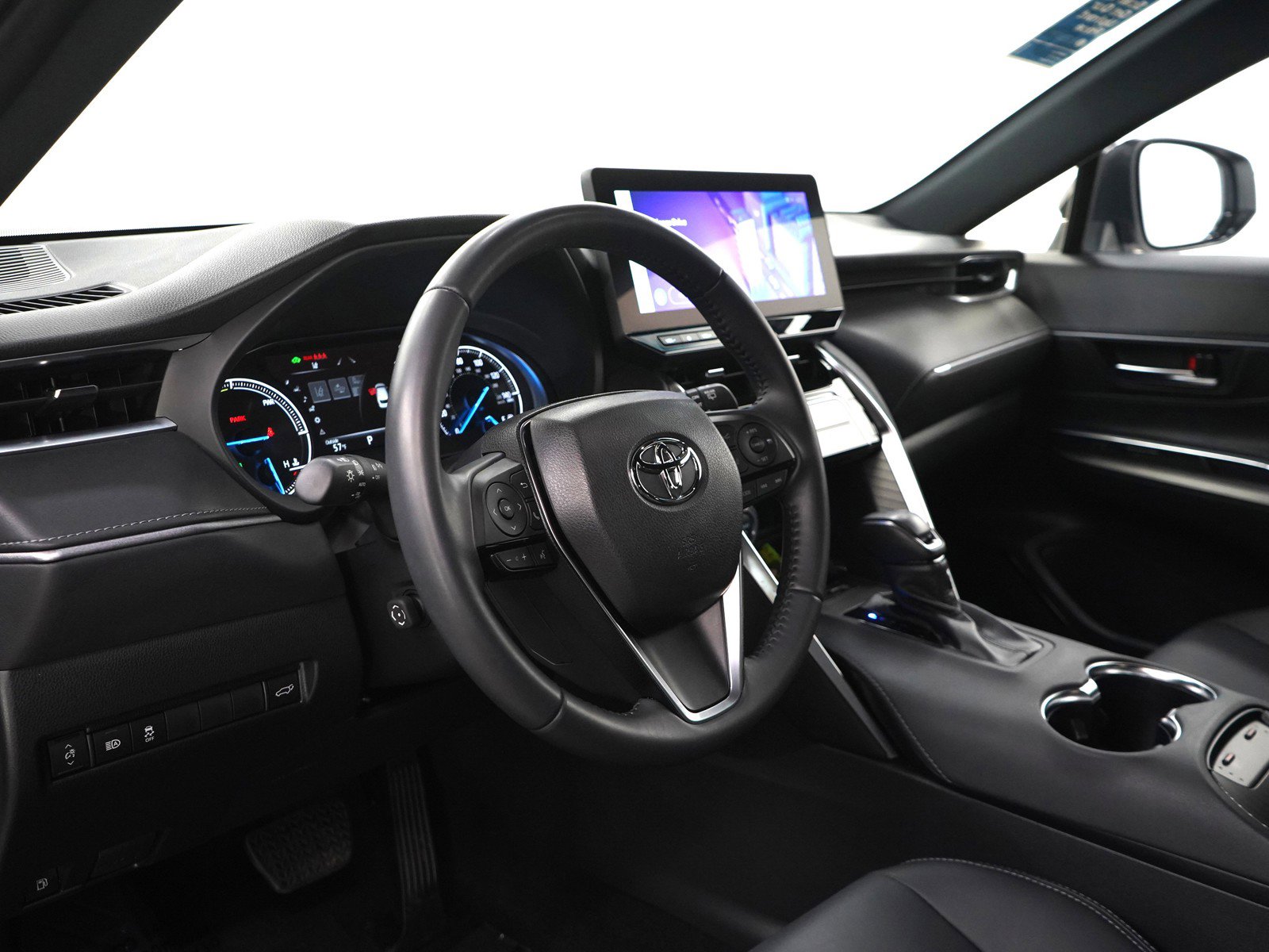 Used 2024 Toyota Venza Nightshade AWD/4WD image 17