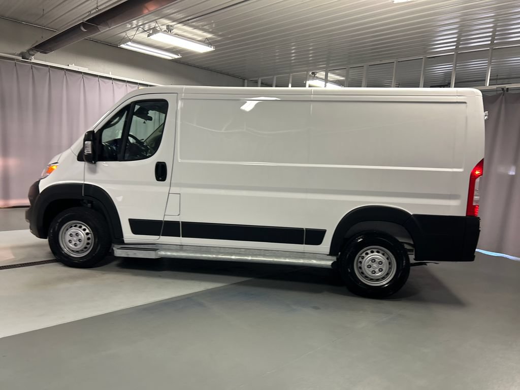 Used 2025 RAM ProMaster 2500 w/ U-Haul Equipment Group FWD image 4