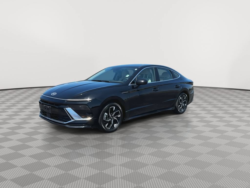 Used 2025 Hyundai Sonata SEL FWD image 4