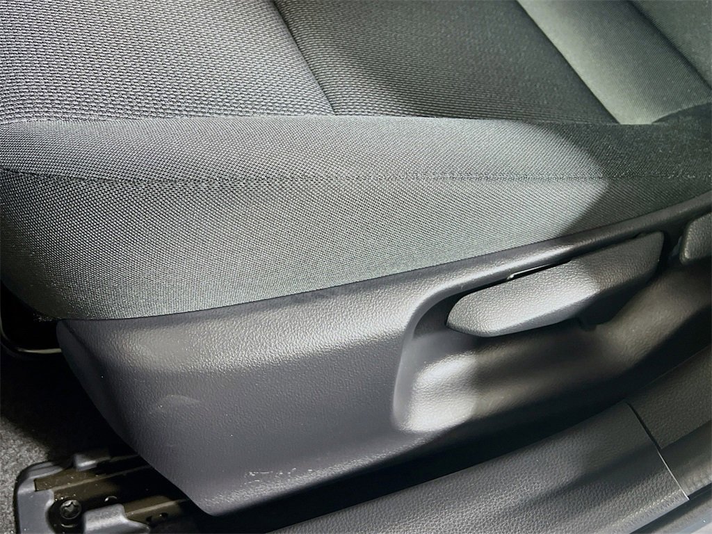 Used 2024 Toyota Prius LE image 18