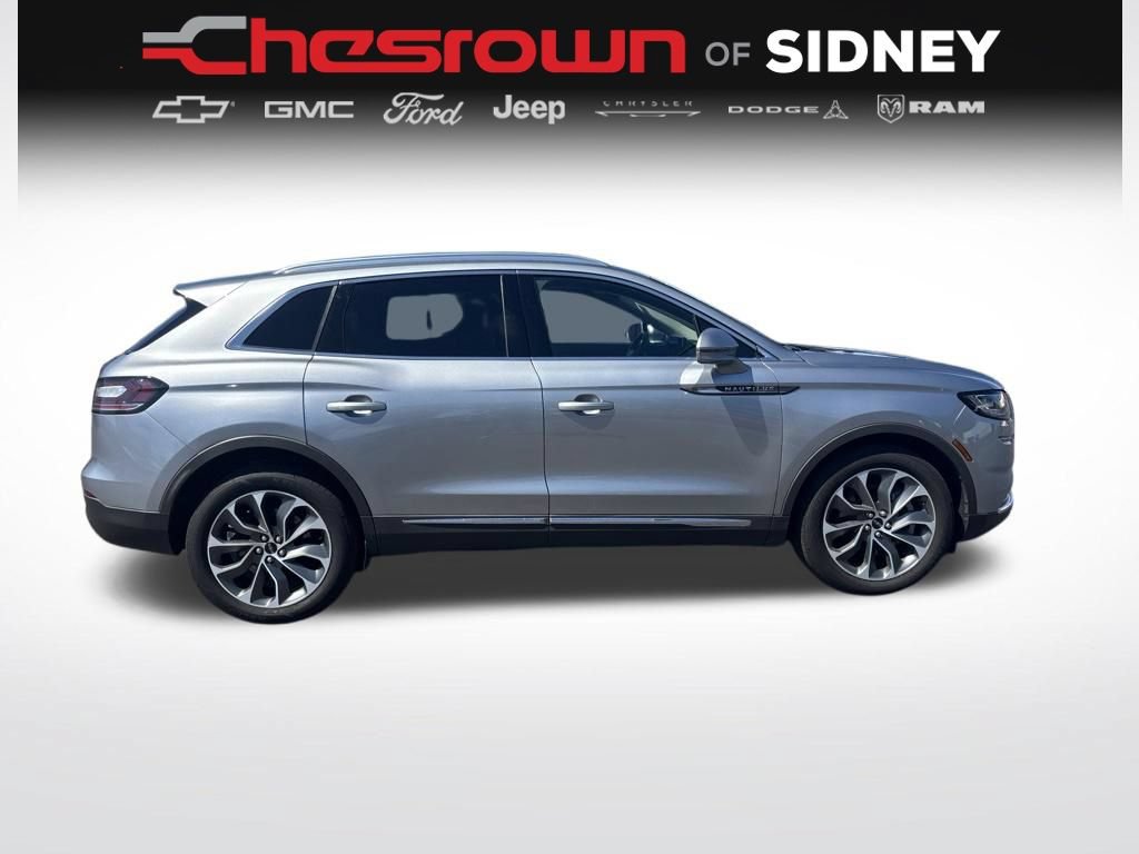 Used 2023 Lincoln Nautilus Reserve AWD/4WD image 6