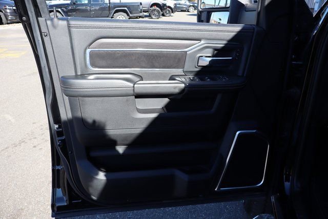 Used 2025 RAM 2500 Laramie w/ Sport Appearance Package image 10