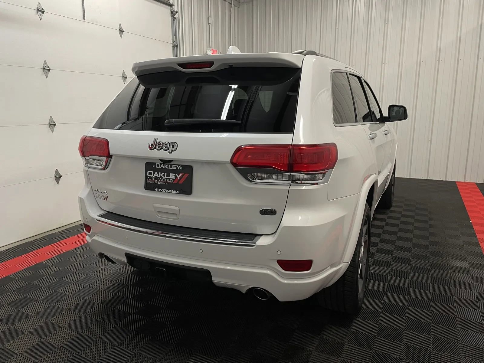 Used 2020 Jeep Grand Cherokee Overland image 18