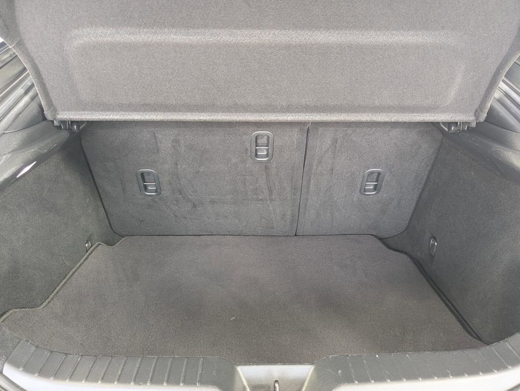 Used 2023 MAZDA MAZDA3 s image 23