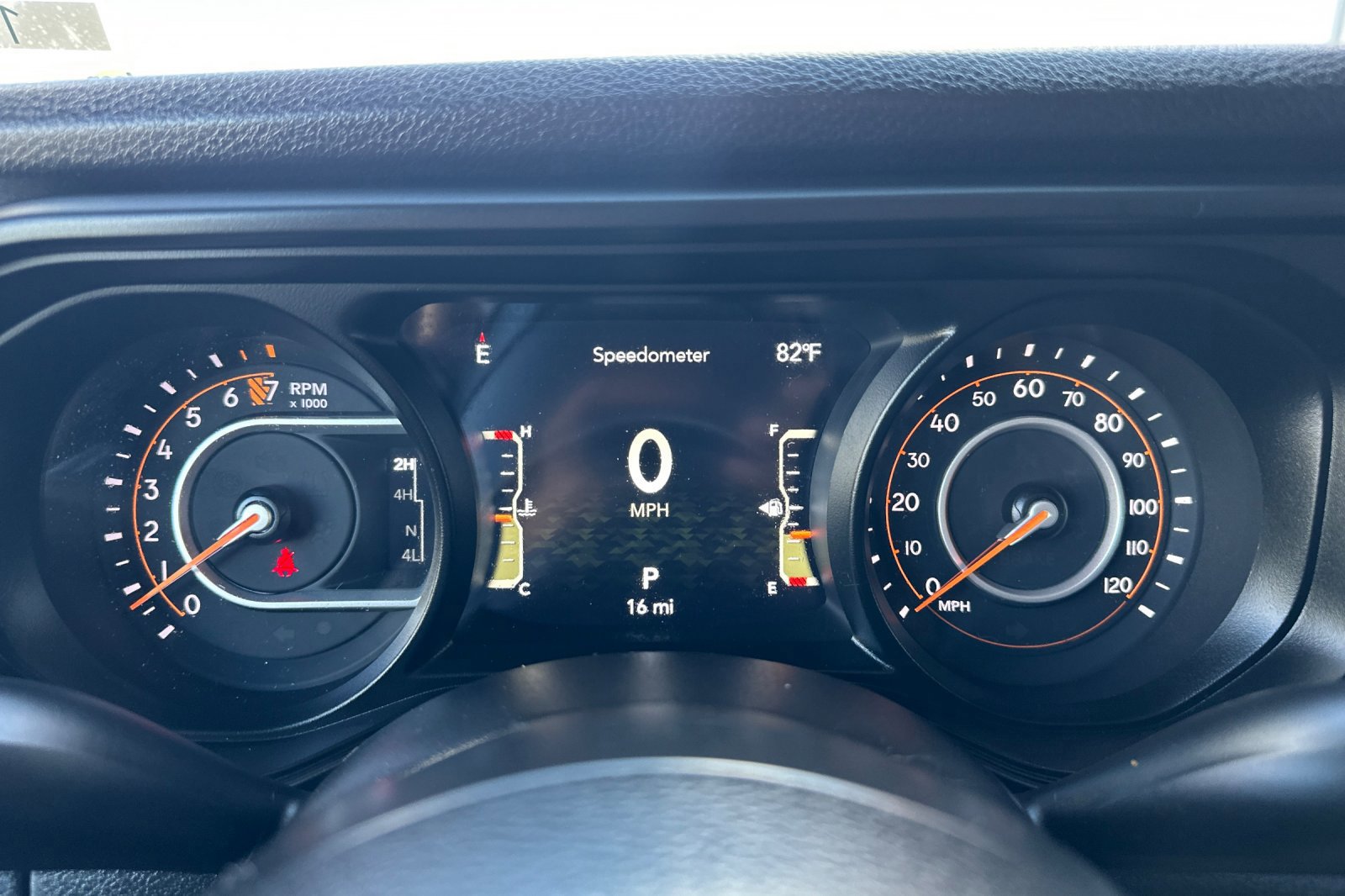 New 2025 Jeep Gladiator Willys image 23