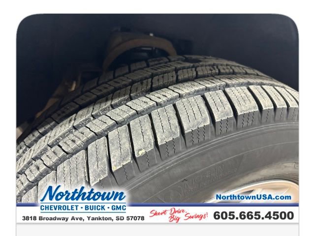 Used 2020 Chevrolet Suburban Premier image 21