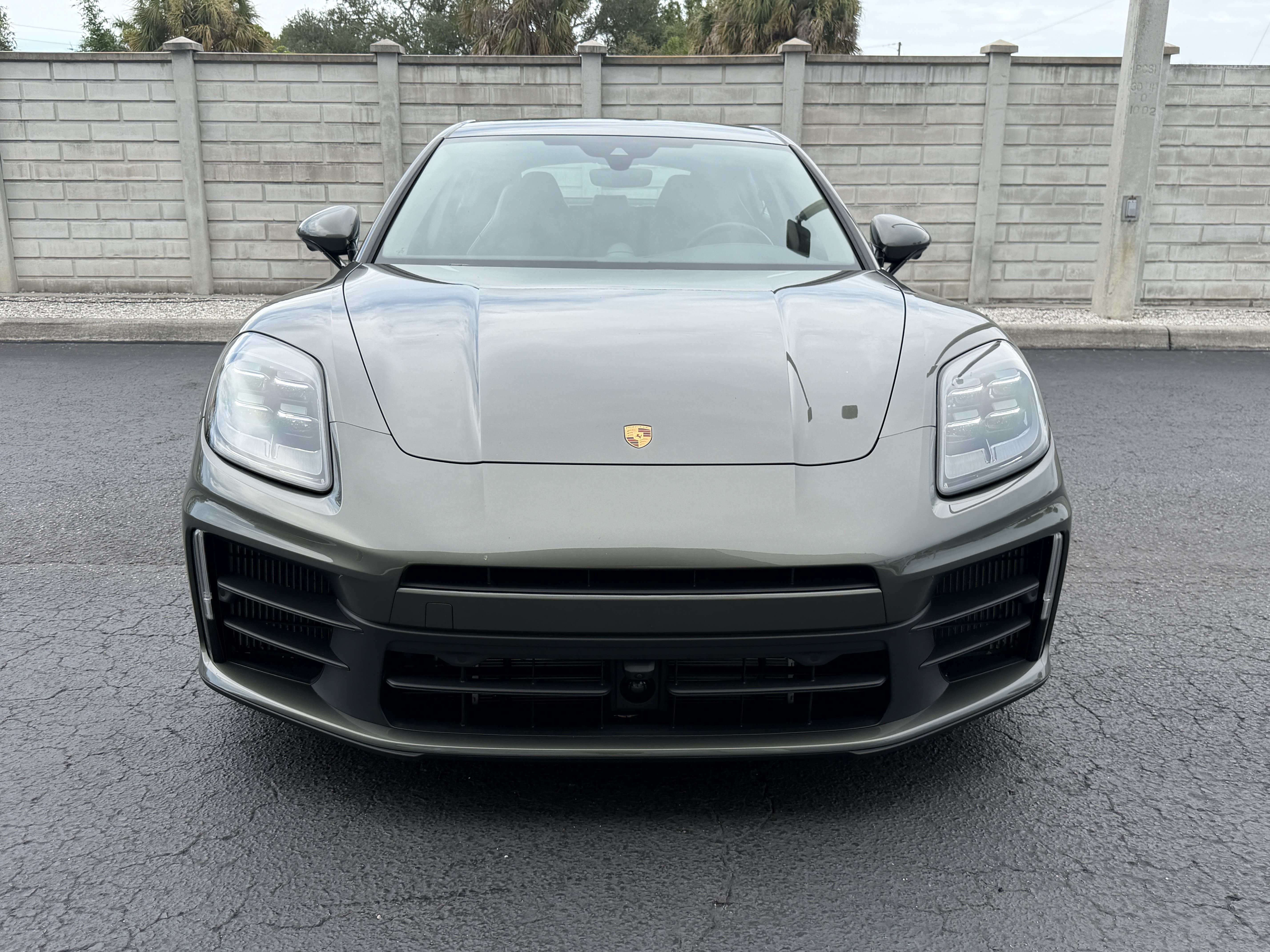 Certified 2025 Porsche Panamera 4 E-Hybrid AWD/4WD image 11