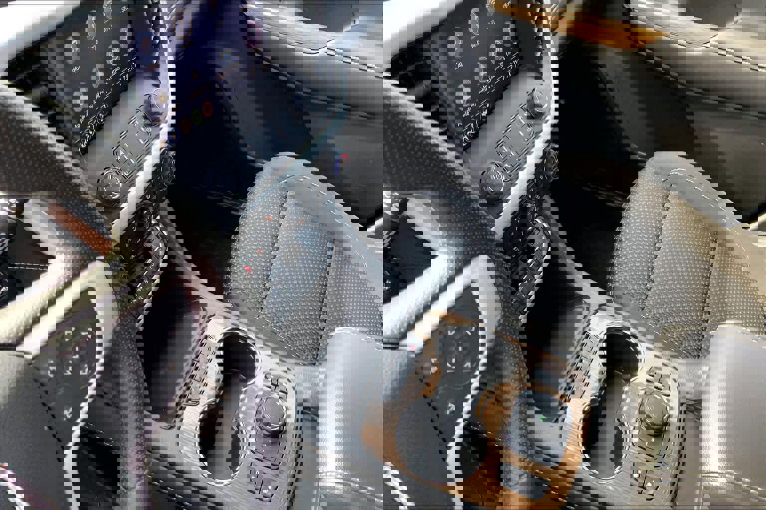 Used 2023 GMC Acadia SLE w/ Driver Convenience Package image 16