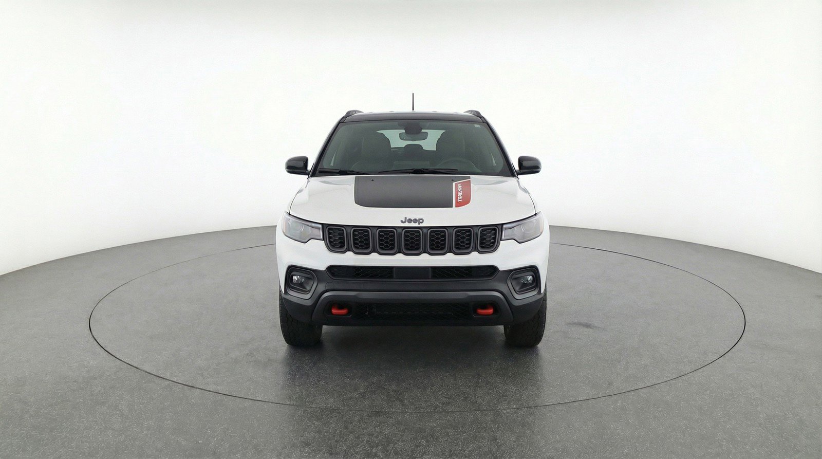 Used 2025 Jeep Compass Trailhawk image 2