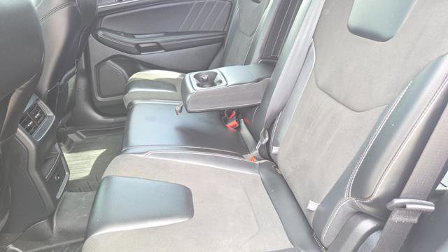 Used 2023 Ford Edge ST image 23