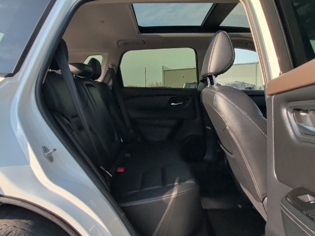 Certified 2023 Nissan Rogue SL AWD/4WD image 31