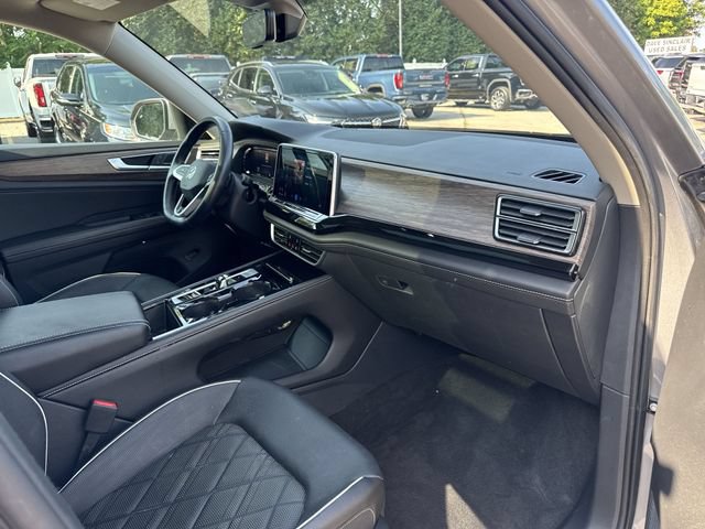 Used 2024 Volkswagen Atlas SEL Premium R-Line AWD/4WD image 28