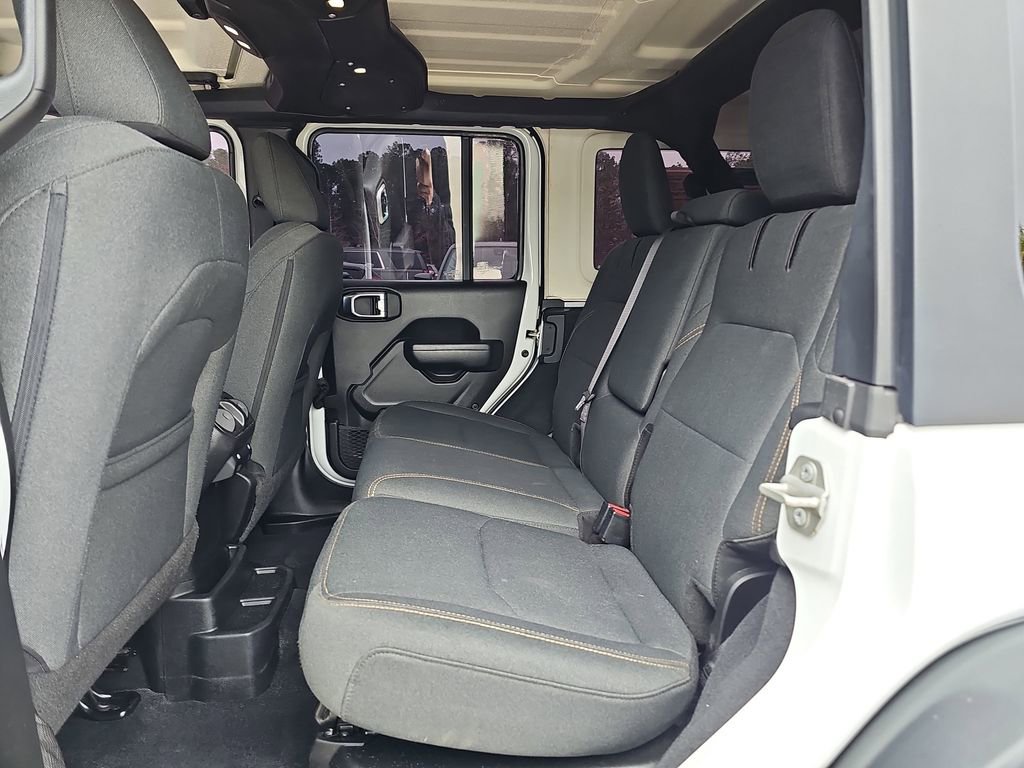 Used 2024 Jeep Wrangler Unlimited image 20