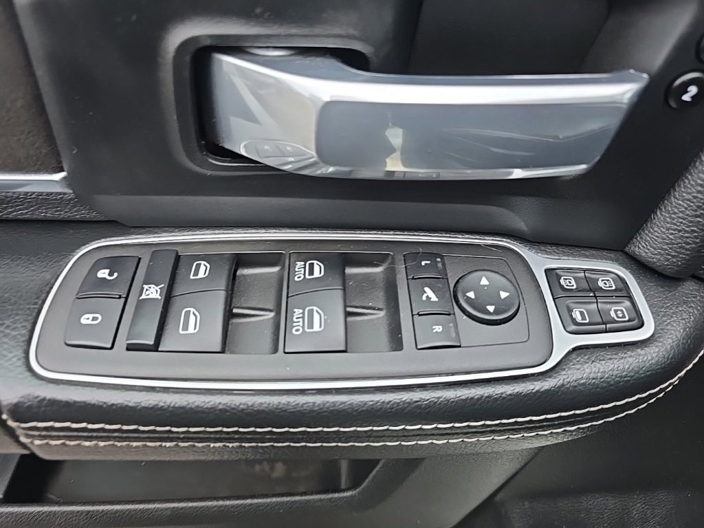 Used 2024 RAM 2500 Laramie w/ Night Edition image 19