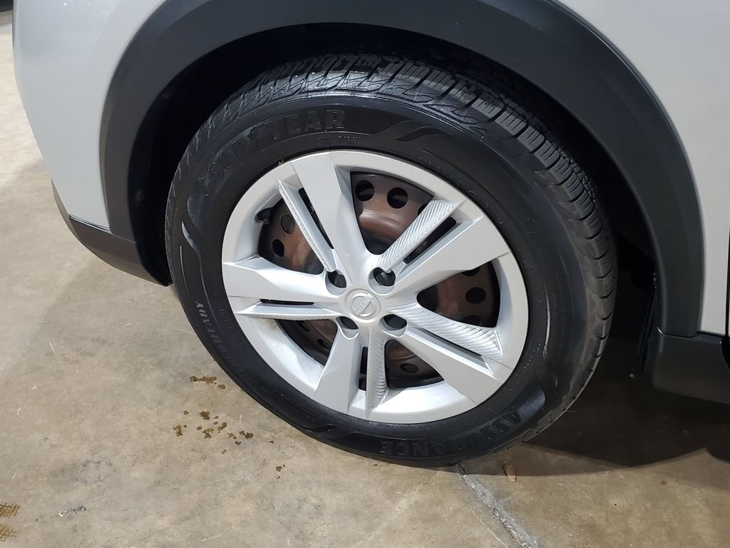 Used 2020 Nissan Kicks S FWD image 35