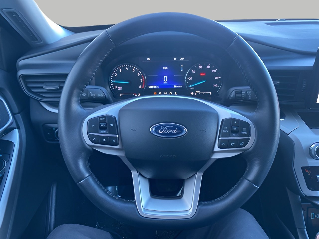 Certified 2023 Ford Explorer XLT w/ Class IV Trailer Tow Package image 12